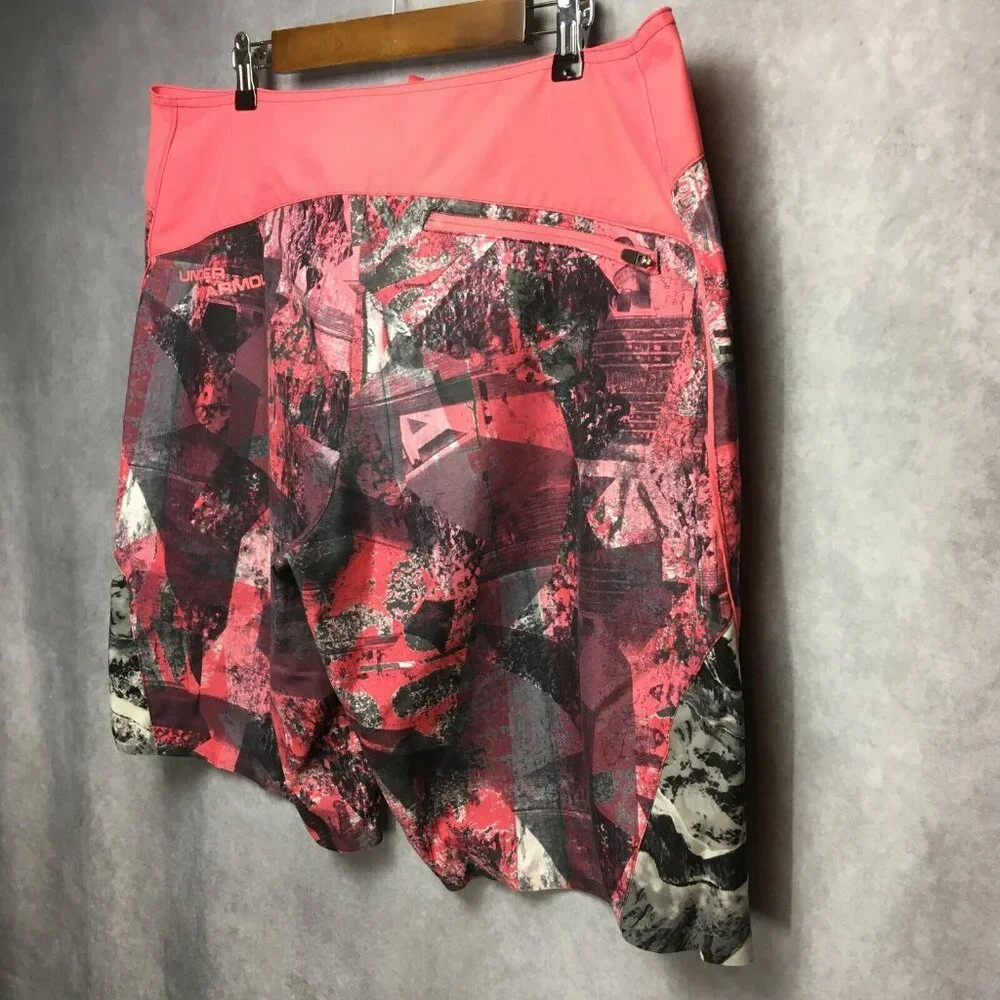 Under Armour Mens Board Shorts size 36 Poly Pink Black Trash Polka Camo‎ Swim